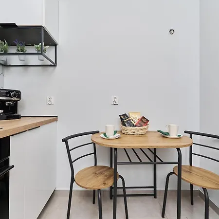 Nowa Manufaktura Krzyki By Renters Apartment