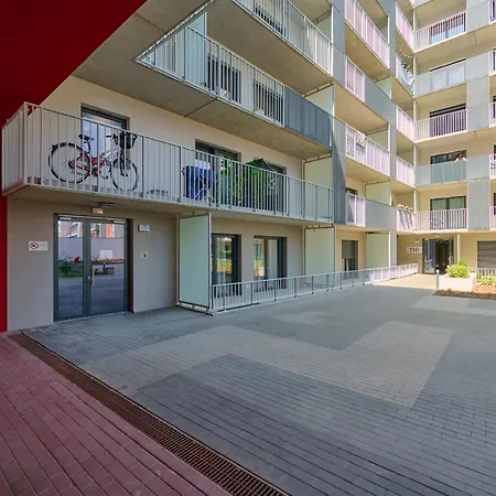 Nowa Manufaktura Krzyki By Renters * فروتسواف