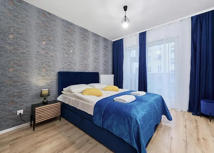 Nowa Manufaktura Krzyki By Renters * Breslau