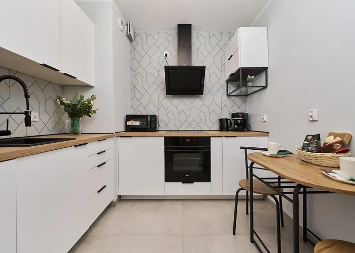 Nowa Manufaktura Krzyki By Renters *