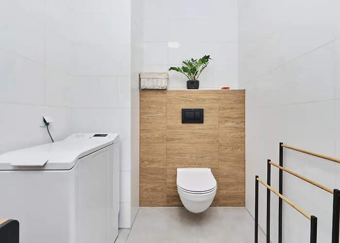 Nowa Manufaktura Krzyki By Renters Breslau