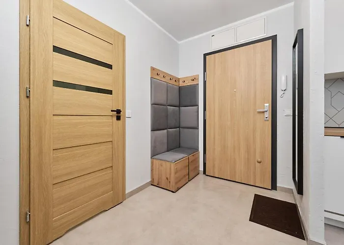 Nowa Manufaktura Krzyki By Renters *